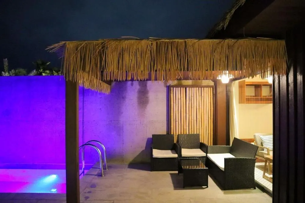 بيت ضيافة Jeju Sentosa Hallim